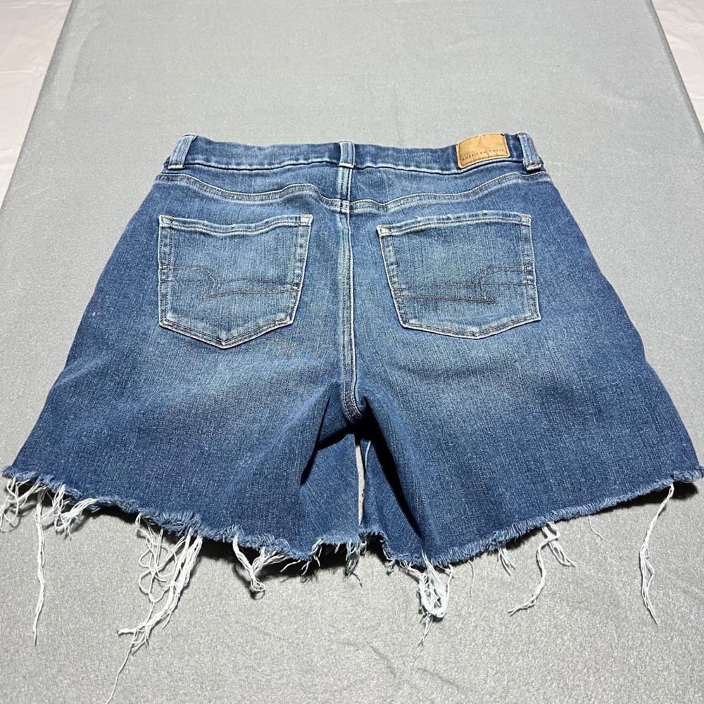 American Eagle Curvy Midi The Dream Short Medium Wash Raw Hem Denim Shorts 8 - Picture 15 of 15
